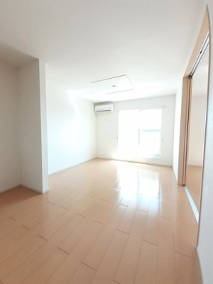 【居間・リビング】 | アルデーアＢ | ゆったりとした居間です