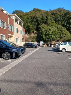 【駐車場】 | レザンⅡ | 駐車場完備です