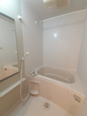 【浴室】 | レジデンス手城 | ゆったり過ごせるお風呂です