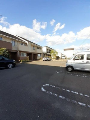 【駐車場】 | ジョア | 駐車場があるので、車を買う予定の方も安心です