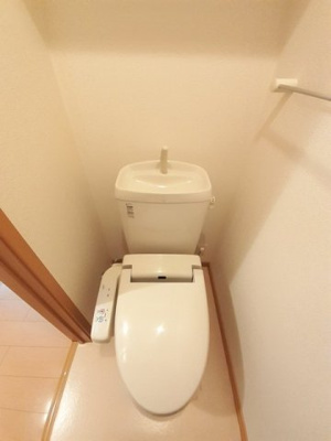 【トイレ】 | セレーノＢ | 落ち着いた色調のトイレです