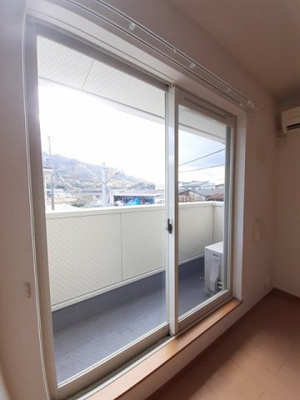 【バルコニー】 | セレーノＢ | 開放的で明るい空間を演出してくれるバルコニーです