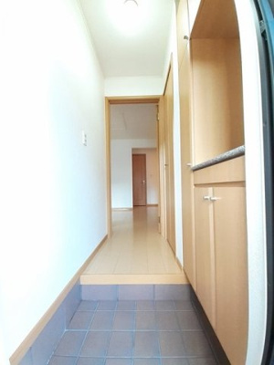 【玄関】 | セナークル | 落ち着いた玄関です