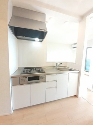 【キッチン】 | アップルⅡ | コンパクトなキッチンで掃除もラクラク