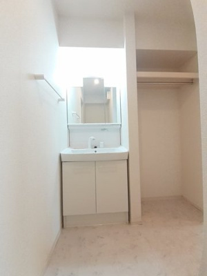 【洗面所】 | アップルⅡ | 脱衣スペースもあります