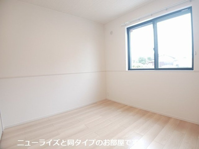 【内装】 | ロイセレストＢ | 内装は落ち着いています