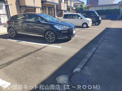 【駐車場】 | シャトレー･ワタナベ