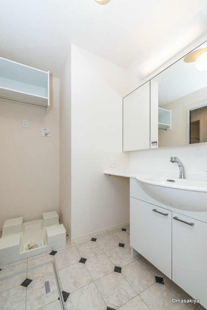 サン・シエルの洗面所|洗面・脱衣　シャンプードレッサー付き。