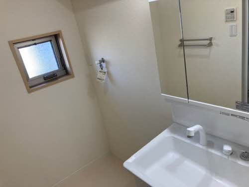 シャーメゾン金龍寺丁の独立洗面台