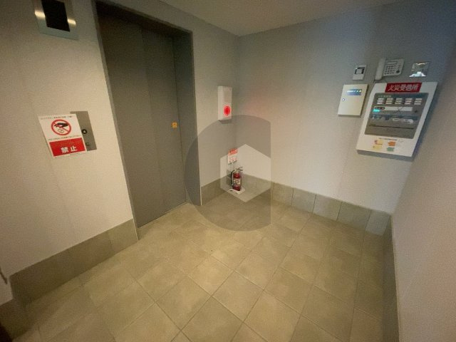 ミワパラディ荒本西のロビー