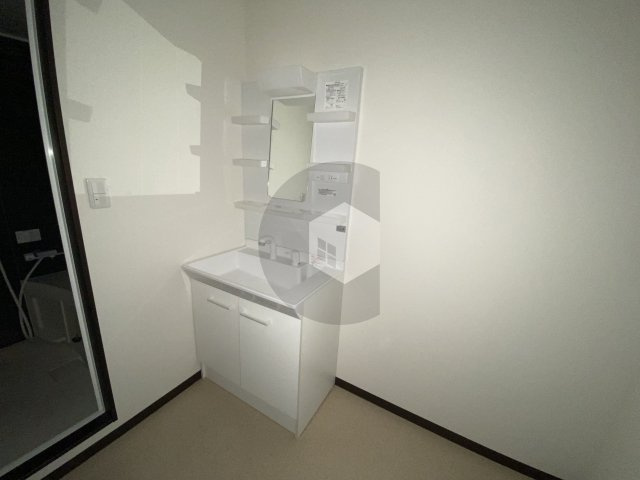ミワパラディ荒本西の独立洗面台