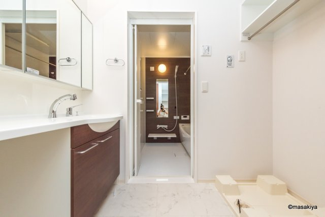 ジョイキューブ吉田の洗面所