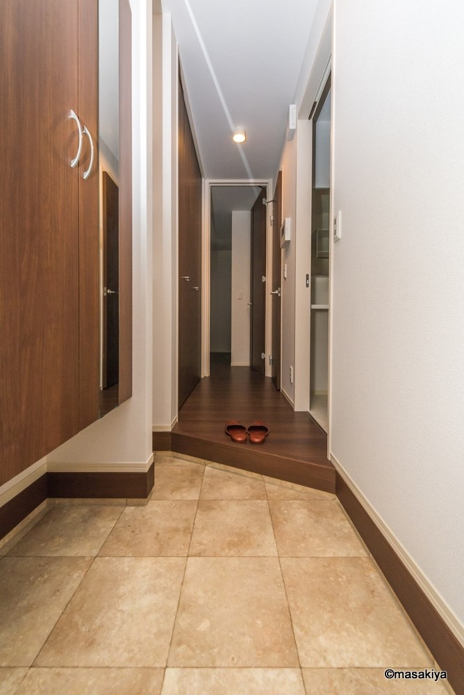 ジョイキューブ吉田の玄関