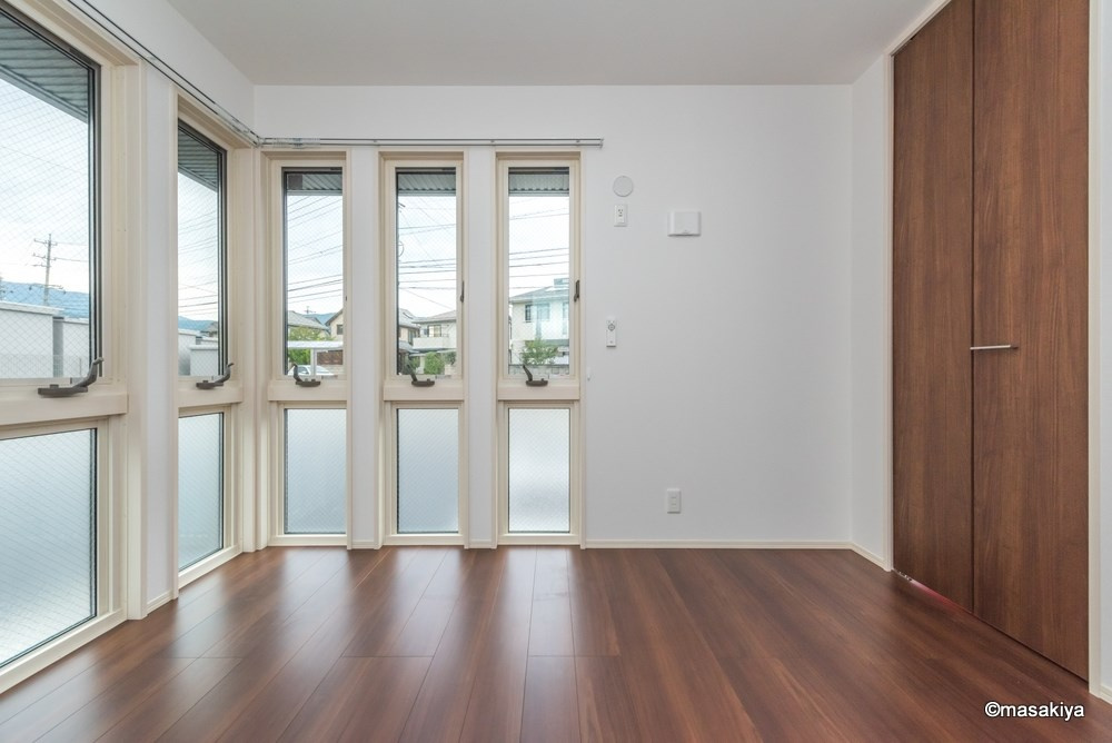 ジョイキューブ吉田の寝室|ベッドルーム