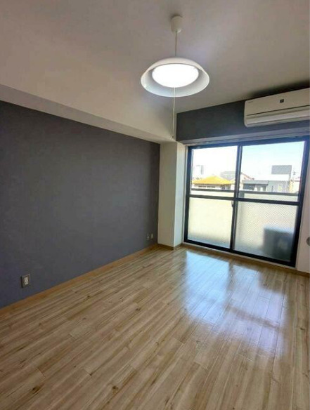 アルカサル今川の居間・リビング