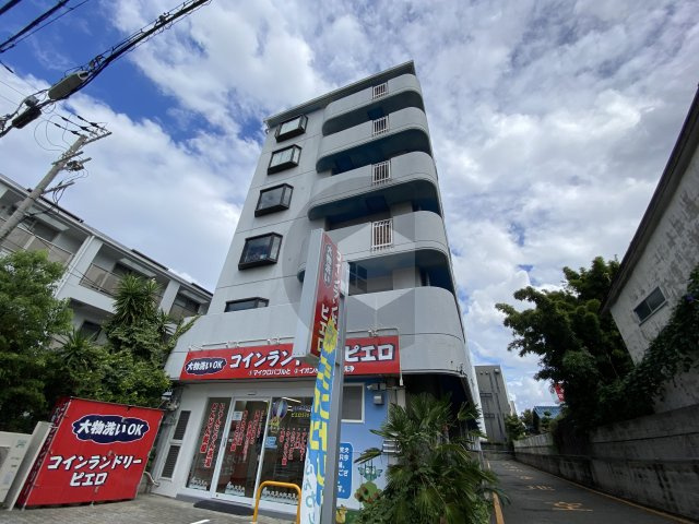 サンハイツ稲田の外観