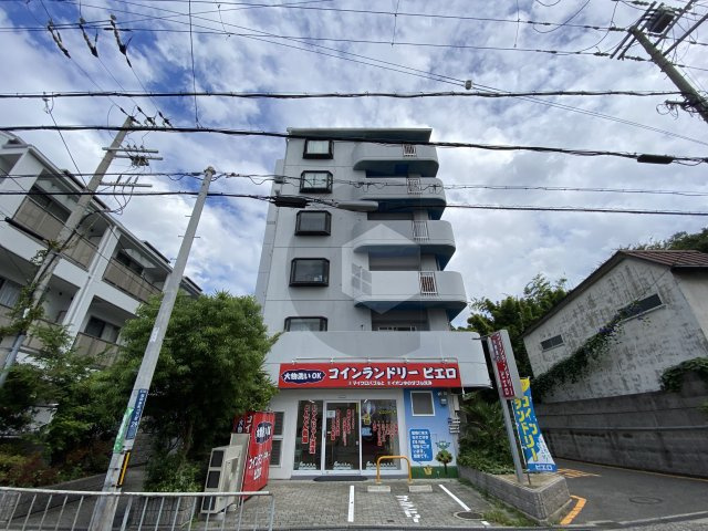 サンハイツ稲田の外観