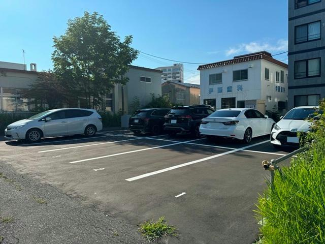 CUBIC K5の駐車場