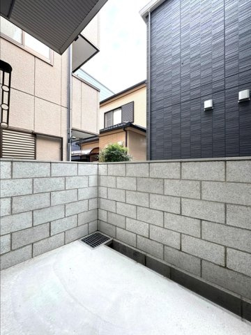 ソラーナ小松原のバルコニー