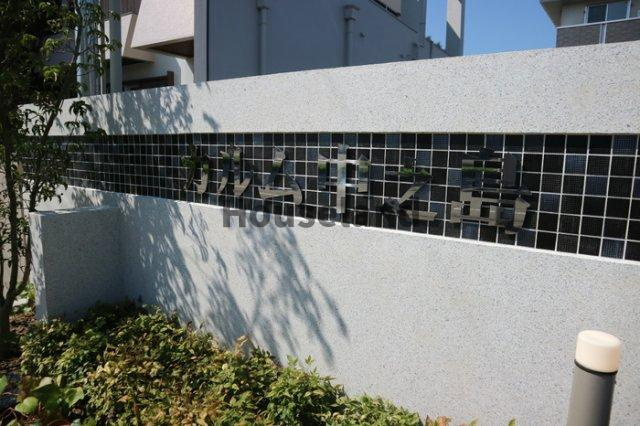 カルム中之島のエントランス