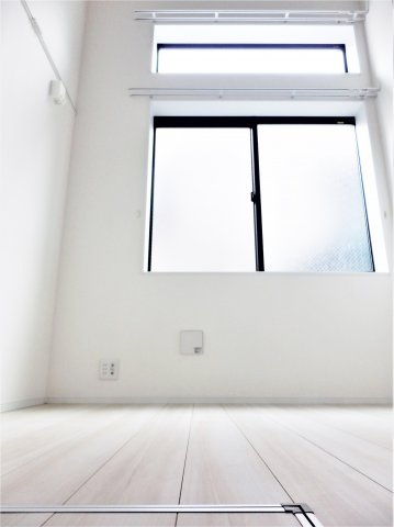 世田谷区深沢６丁目のアパートの居間・リビング|
