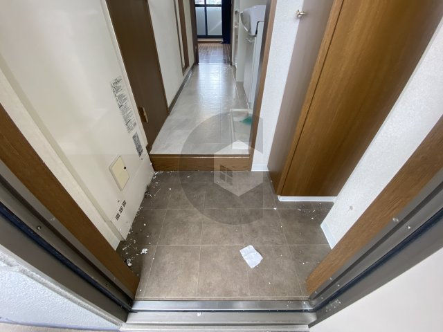 エムズコンフォートの玄関