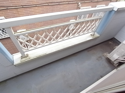 【バルコニー】 | アルファネクストベイシティ津田沼 | 外からの目が気にならないバルコニーで洗濯物が干せます