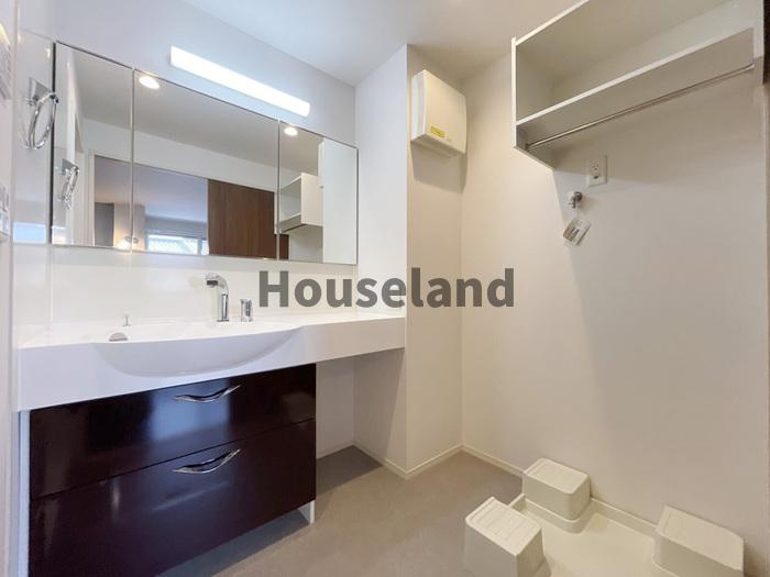 イゾラ ルーチェの洗面所