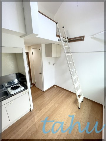 中野区若宮２丁目のアパートの居間・リビング