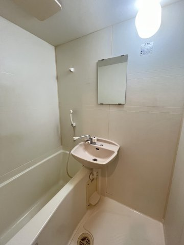 ピュア大橋弐番館の浴室