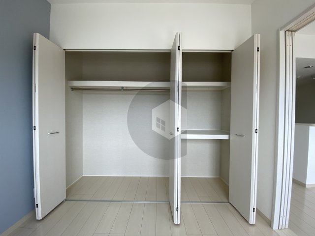 東大阪市西堤学園町２丁目の賃貸マンションの収納