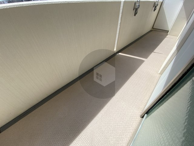東大阪市西堤学園町２丁目の賃貸マンションのバルコニー