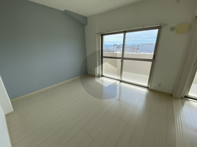 東大阪市西堤学園町２丁目の賃貸マンションの洋室