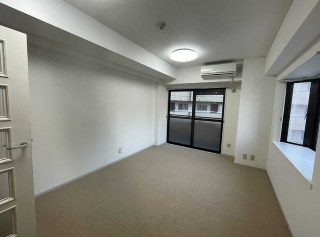 ダイアパレス池尻大橋　分譲賃貸　高層階　日勤管理の居間・リビング