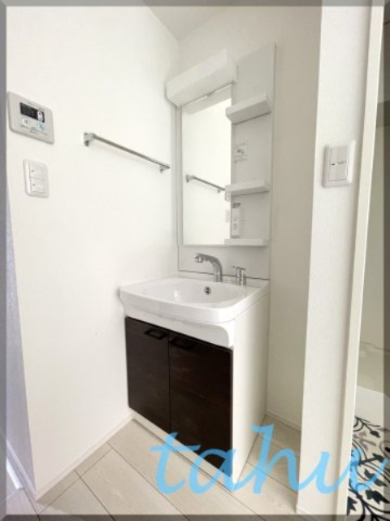 ソルナクレイシア雑司ヶ谷の独立洗面台|同シリーズ参考写真