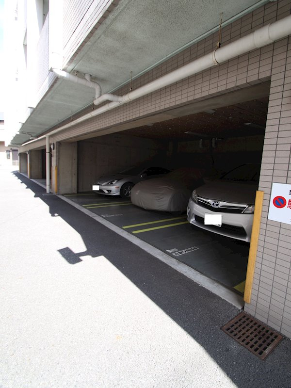 コスモ横浜保土ケ谷の駐車場