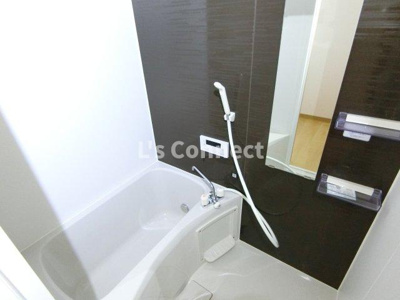 【浴室】 | ベアドゥメゾンＢ | 追焚き機能付きのお風呂。