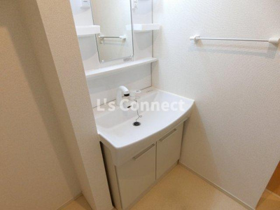 【洗面所】 | Ｓｔ・ｐａｌ．ＫⅠ | 朝の支度もスムーズな独立洗面台。