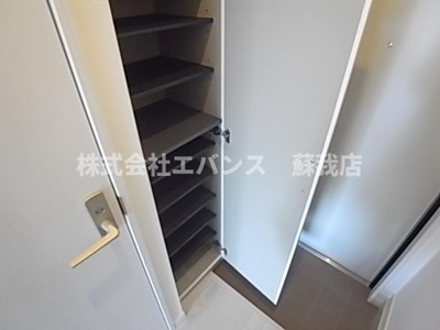 【玄関】 | KOTI SOGA（コティ ソガ） | 毎日通る玄関はこちらです