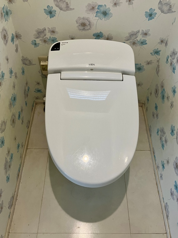 南青山戸建のトイレ