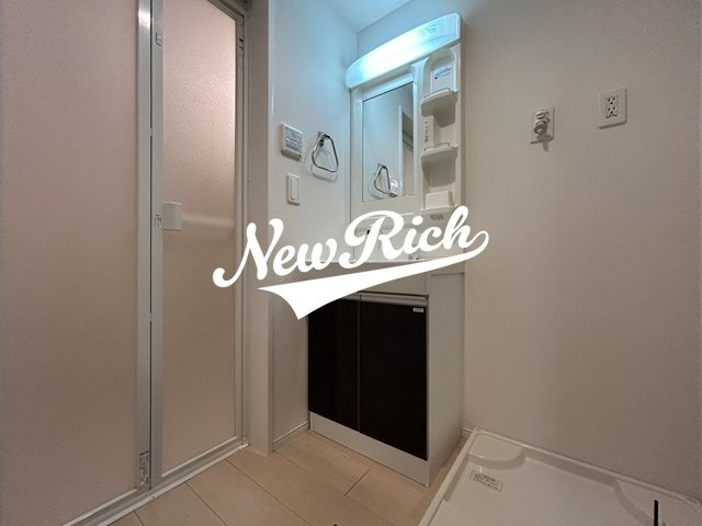 高崎市下小鳥町のアパートの独立洗面台