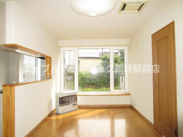 和田ハイツの居間・リビング