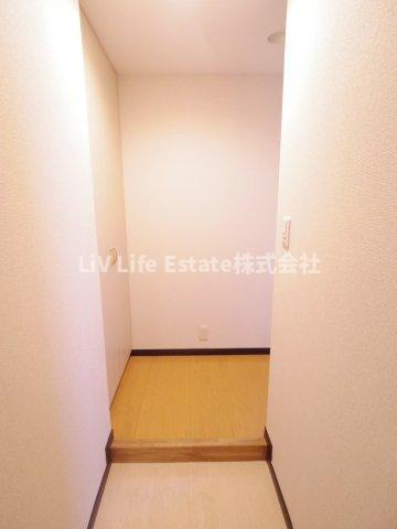 メゾンポメル小川の玄関