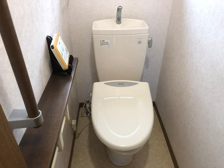 花井戸建のトイレ