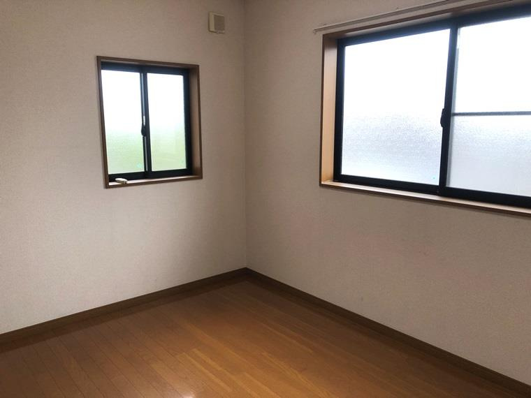 花井戸建の内装