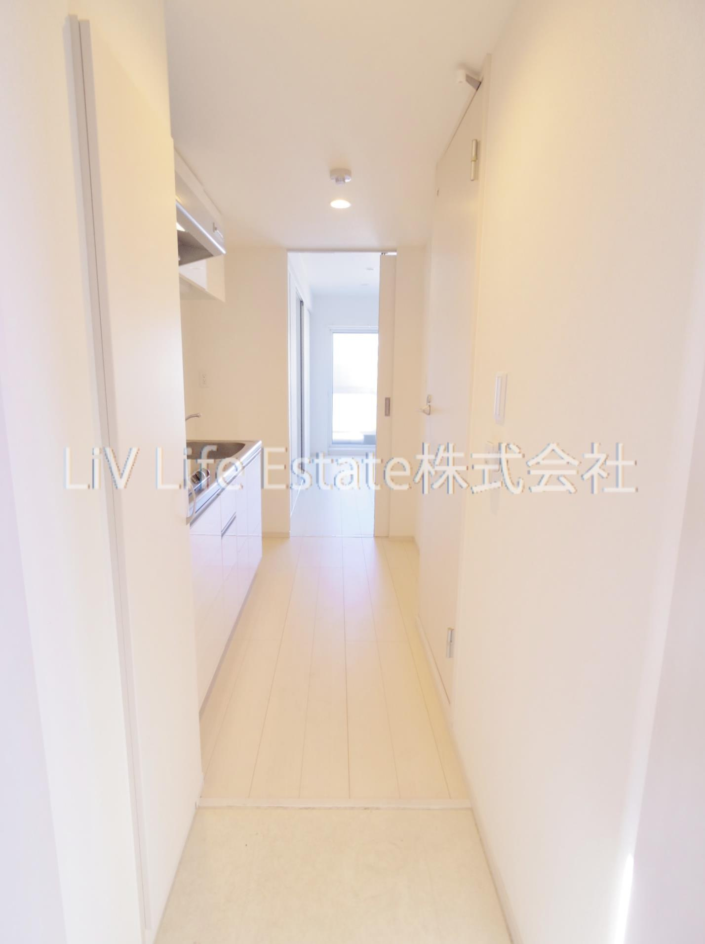 リブリ・Shellの玄関