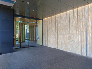 【エントランス】 | ご自宅から現地まで、当社スタッフがお車にて、「お迎え・お送り」をしております。ぜひお気軽にお問い合わせくださいませ♪