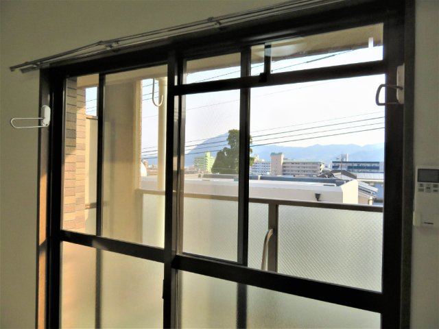 【バルコニー】 | ベルメゾン石垣西 | 別部屋の写真となります