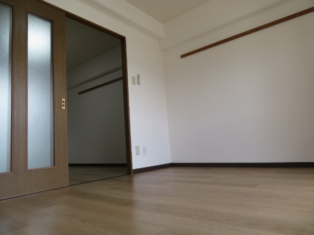 【居間・リビング】 | ベルメゾン石垣西 | 別部屋の写真となります