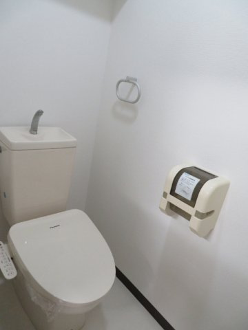 【トイレ】 | ベルメゾン石垣西 | 別部屋の写真となります